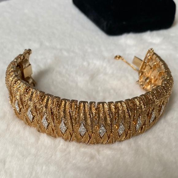 Elegant Vintage Panetta Gold-Tone Crystal Bracelet - Picture 6 of 7